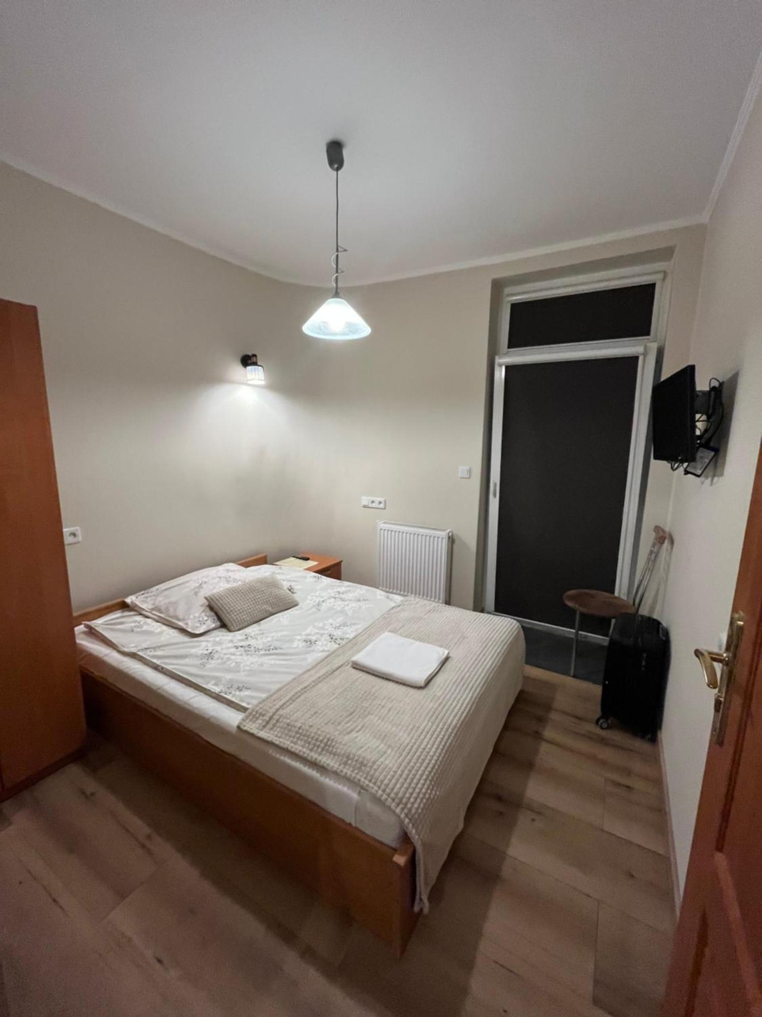 Dom Kolping Hostel Krasków Exterior foto