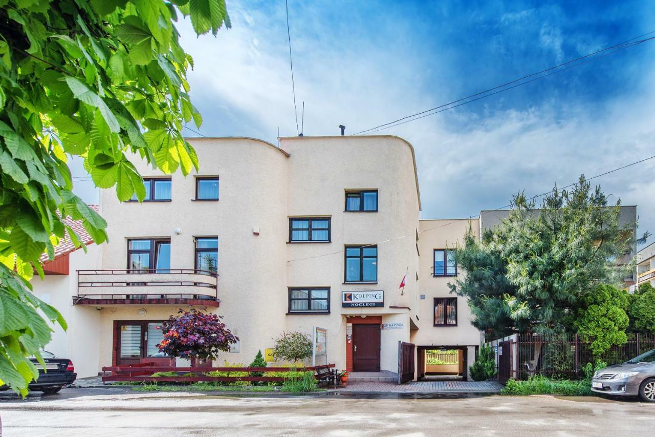 Dom Kolping Hostel Krasków Exterior foto
